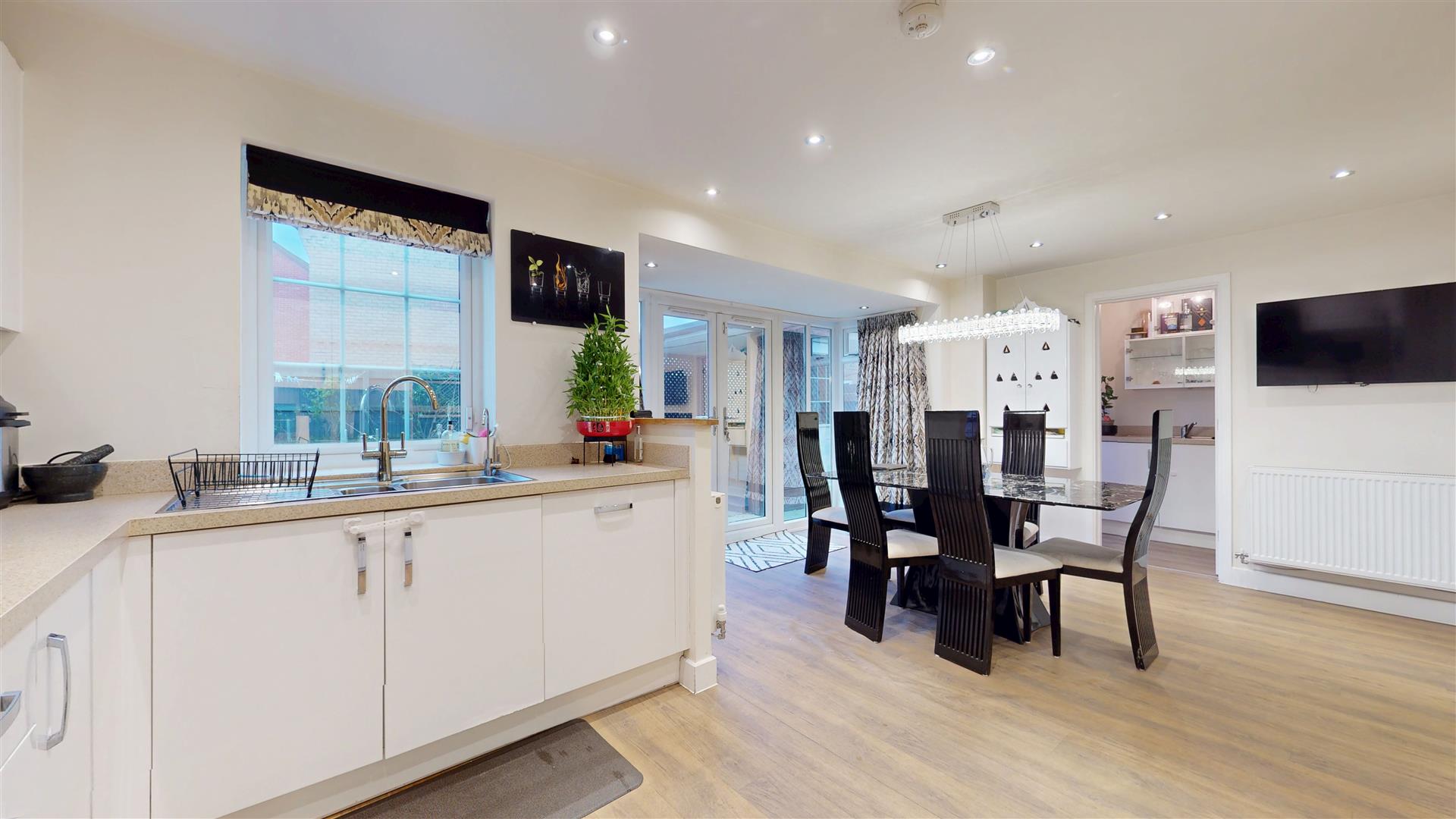 4 bed property in Olympic Crescent, Milton Keynes